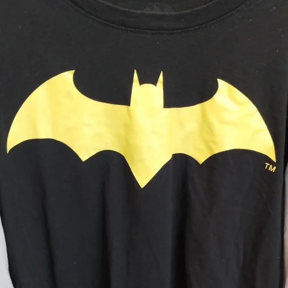 DC Comics The Dark Knight Batman  Long Sleeve Shirt  (Fading on Size Tag) - Picture 8 of 16